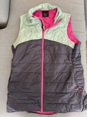 Flylow vest , size L